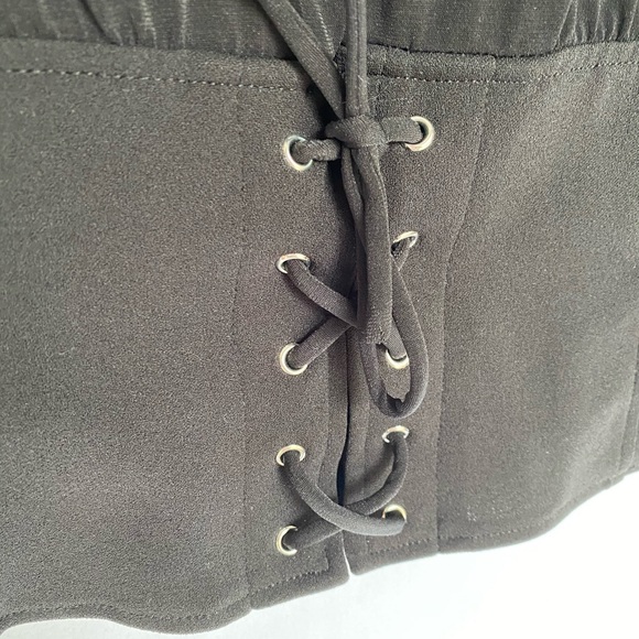 New York and Co. Black short sleeve top - Picture 3 of 5